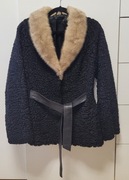 Efektowna taliowana kurtka karakuły plus norka