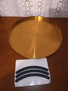 Błyszcząca złota taca