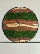 Zegar drewniany w metalowej obręczy 