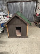 Buda ocieplona dla dużego psa