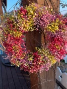 Wianek naturalny z gipsówki 40 cm