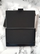 Czarne stalowe etui na karty lub wizytówki 