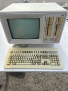UNIKAT NCR Decision Mate V Model 1102 Klawiatura NMB RT-102 Space Invaders