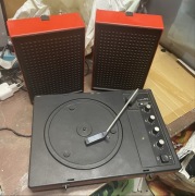 Gramofon Unitra Camping Stereo WG-700f - na baterie lub 230V
