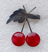 Stara austriacka biżuteria ze słynnej serii „Owoce” Lata 40. i 50. XX wieku