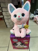 Interaktywna, miękka zabawka Magic Kitty świeci, śpiewa i powtarza słowa