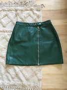 krótka zupełnie rozpianana spódnica, skóra ekologiczna
