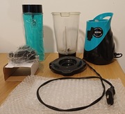 Blender kielichowy Mix&Go Homekraft + bidon z nożami i pokrywką z uchwytem