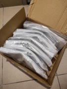 CHEROKEE KL 14-18 GRILL nowe chrom 68138335AB