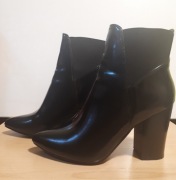 Botki na obcasie 38 Vices