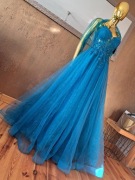 Zjawiskowa suknia na studniówkęGlamour Blue Emerald R40. Polski producent!