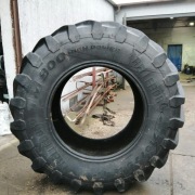 Opona TRELLEBORG TM900 710/75 R42