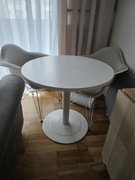 Stół z krzesłami Vitra