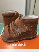 Danielki obuwie profilaktyczne rozmiar 19, buciki nowe
