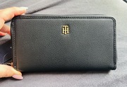 Tommy Hilfiger oryginalny portfel na zamek ze skóry ekologicznej miękki.