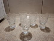 Kryształowe kieliszki do likieru lub nalewki