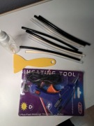 Pistolet do kleju na gorąco. J QT-302. W zestawie 10 wkładów klejowych. 