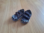 Chłopięce buty niemowlęce 19