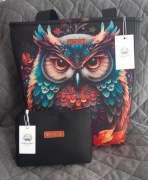 #7. Zestaw torebka i kosmetyczka kolorowa sowa