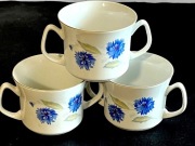 ZESTAW,WŁOCŁAWEK, porcelana PRL.Kubki/bulionówki.