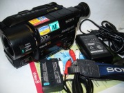 SONY CCD-TR 415E- zgraj kasety 8mm/ Video8 w Pal-u / NTSC / stan BDB, Japan