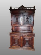 Kredens w stylu antycznym