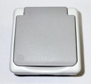 Natynkowa gniazdko z klapką 230V / 16A / IP44-GEPP SINTRA65