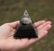 P701 Tarcza Sukcesu – Kryształ, Turmalin i Piryt