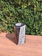 Wazon nagrobny granit-szwed ręcznie rzeźbiony