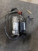 Kompresor zawieszenia pneumatycznego audi a6c6