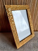 Ramka drewniana oszklona 13 x 18 cm delikatnie zdobiona