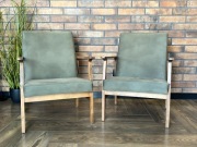 Fotele typu Śnieżnik oryginalne i odrestaurowane - 2 sztuki