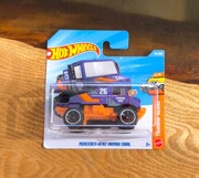 Hot Wheels - Mercedes-Benz Unimog 1300L - Case C 64/250 - fioletowy purple