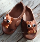 Nowe klapki plażowe/ basenowe z misiem