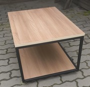 Stolik kawowy na kółkach 