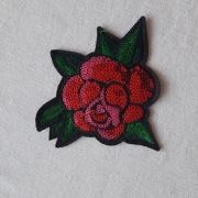 Naszywka, róża z cekinami