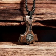 Wisior Młot Thora drewniany naszyjnik/Wisior wilk nordycki łańcuszek 60cm