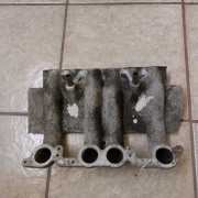 Kolektor ssący Vw T3 Golf II 1.6D 1.7D 068129713e