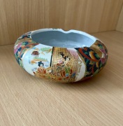 Ceramika z motywem Dalekiego Wschodu-popielniczka