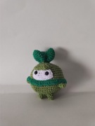 Pokemon breloczek amigurumi Petilil 