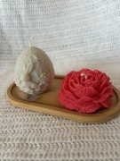 Zestaw świec sojowych z elegancką tacką bambusową 