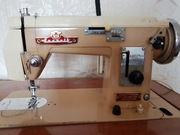 Maszyna do szycia Łucznik z napędem elektrycznym