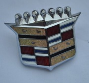 CADILLAC 65 66 67 emblemat na maske znaczek 12