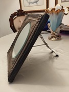 lustro kryształowe fazowane w oprawie srebrnej o wymiarach oprawy 24x28 cm