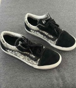 Trampki Vans, rozmiar 44, stan średni