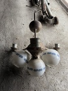 Stary żyrandol sufitowy