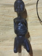 Figurka drewniana murzynka 