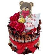 Tort ze Słodyczy Kosz Prezentowy Zestaw Prezent na Urodziny WALENTYNKI 