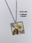Wisiorek, naszyjnik z roślinkami w żywicy 