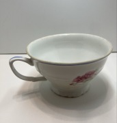 filizanka porcelanowa do herbaty, kawy BOGUCICE po 1952r sliczne kwiaty róż